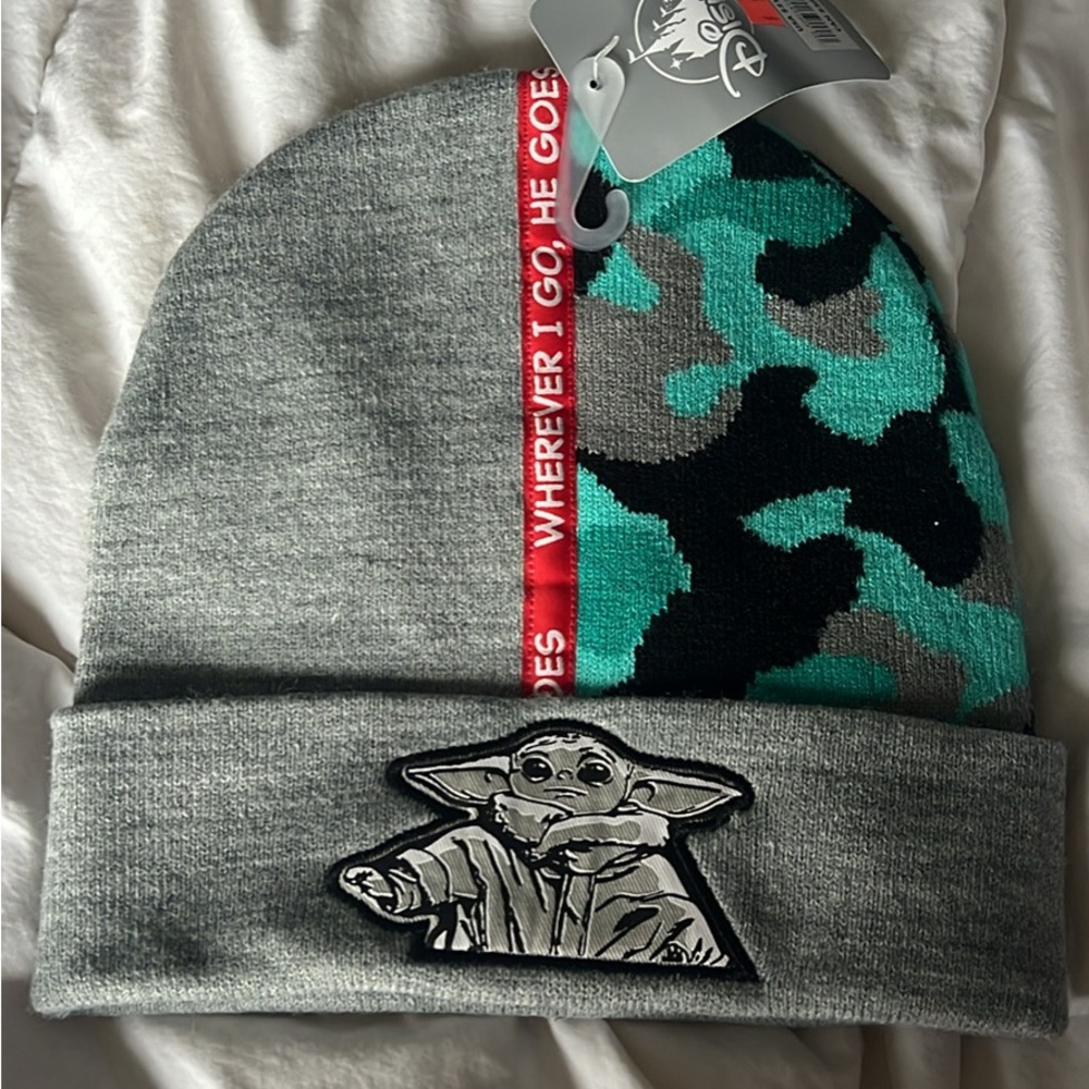 BNWT Grogu beanie.